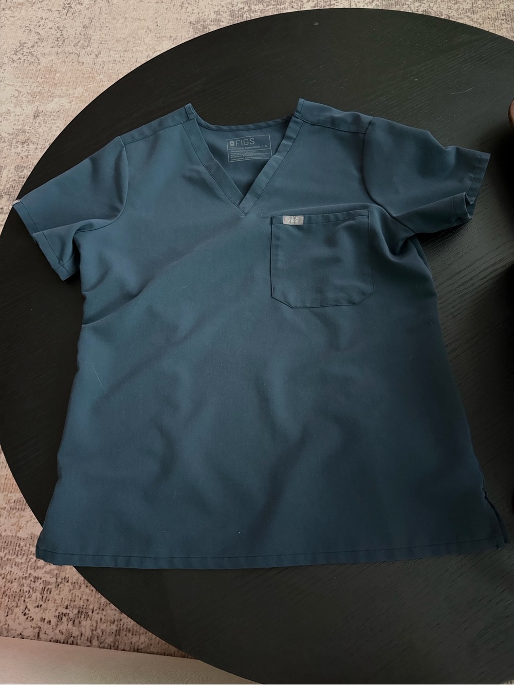 figs women’s catarina scrub top dark harbor